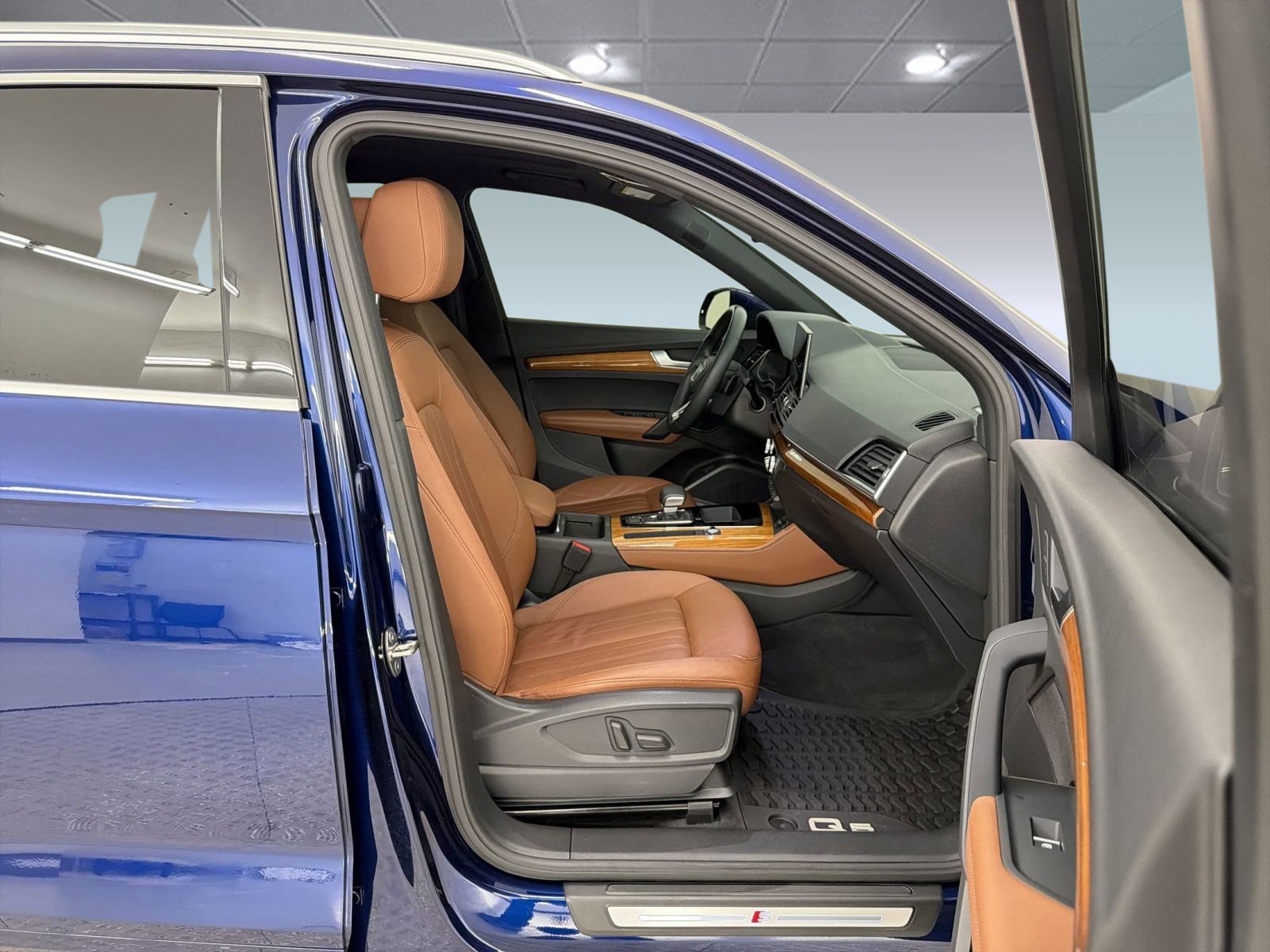 Used 2022 Audi Q5 2.0T Premium Plus w/ Premium Plus Package image 26