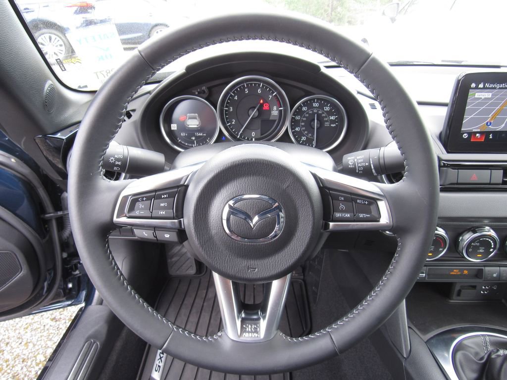 Used 2021 MAZDA MX-5 Miata RF Grand Touring RWD image 17