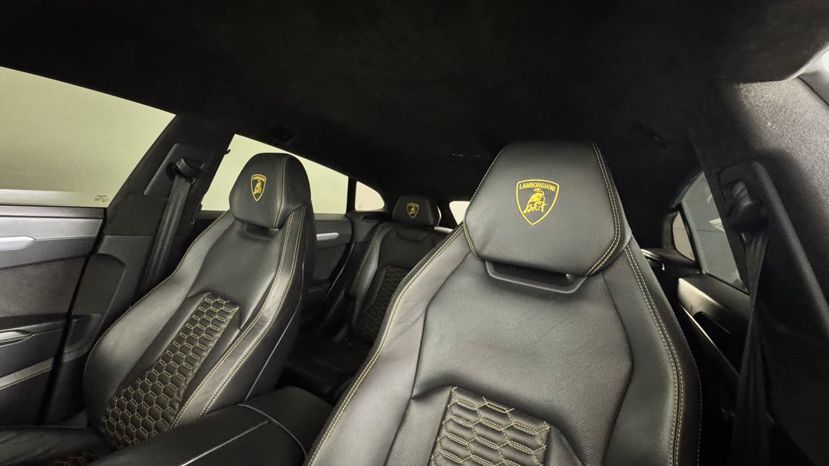 Used 2019 Lamborghini Urus AWD/4WD image 14