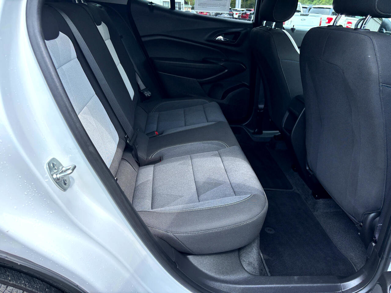 Used 2025 Chevrolet Trax LS image 11