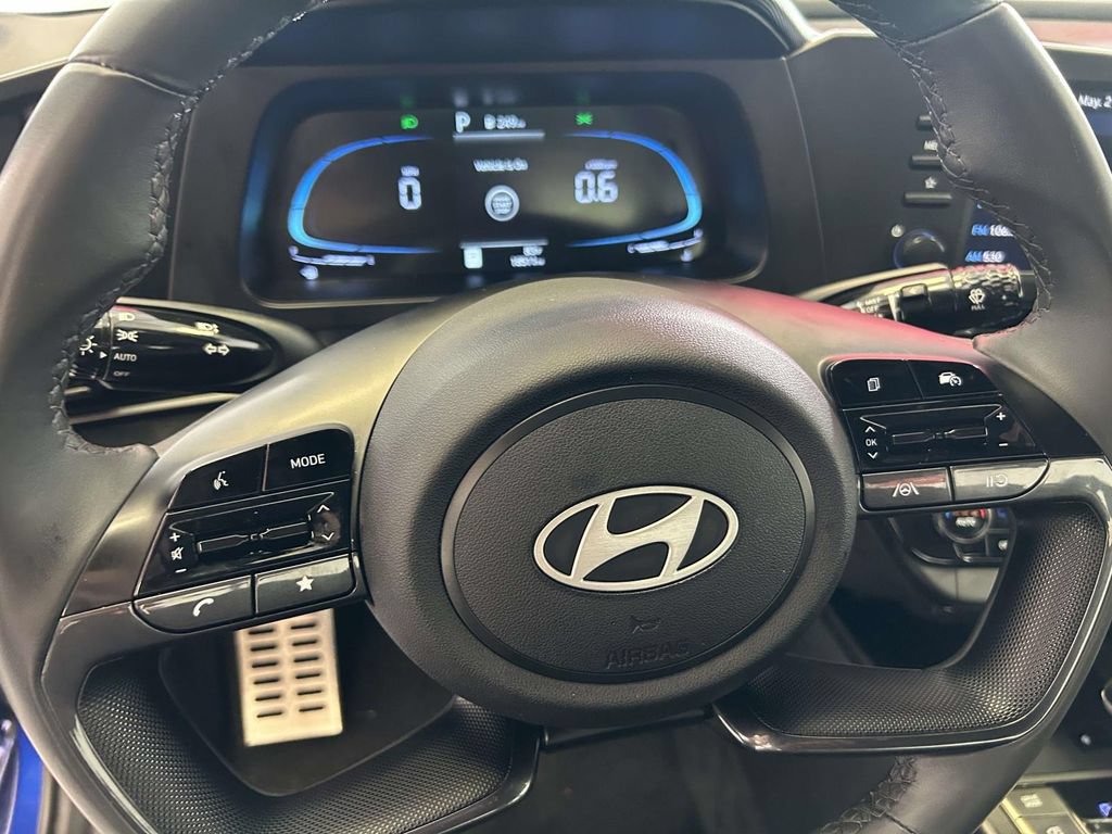 Used 2025 Hyundai Elantra Sport FWD image 17