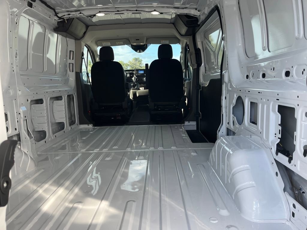 New 2025 Ford Transit 150 Low Roof image 21