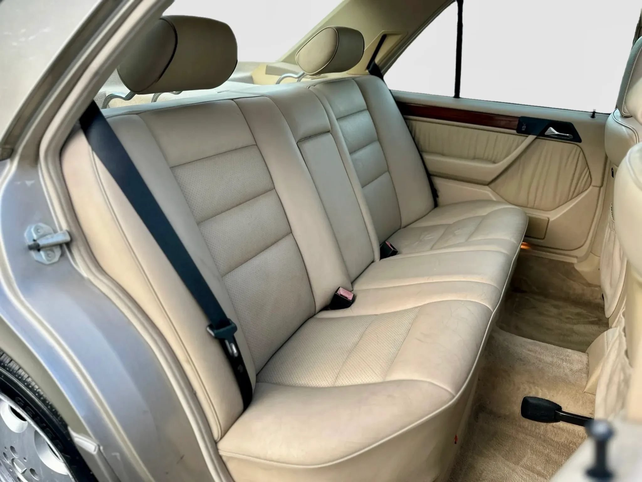 Used 1994 Mercedes-Benz E 320 Sedan image 11