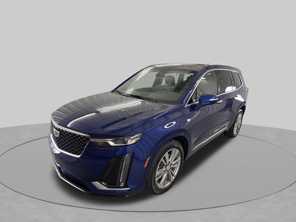 Certified 2025 Cadillac XT6 Premium Luxury FWD image 4