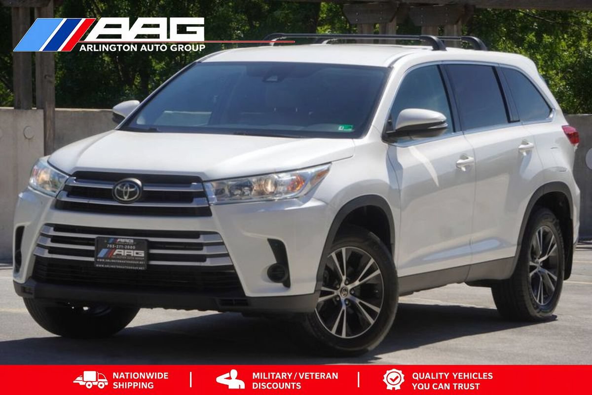 Used 2019 Toyota Highlander LE AWD/4WD image 1