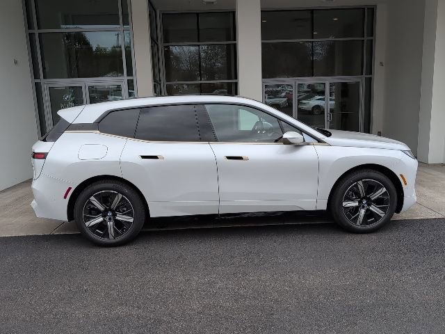 New 2026 BMW iX xDrive45 image 2