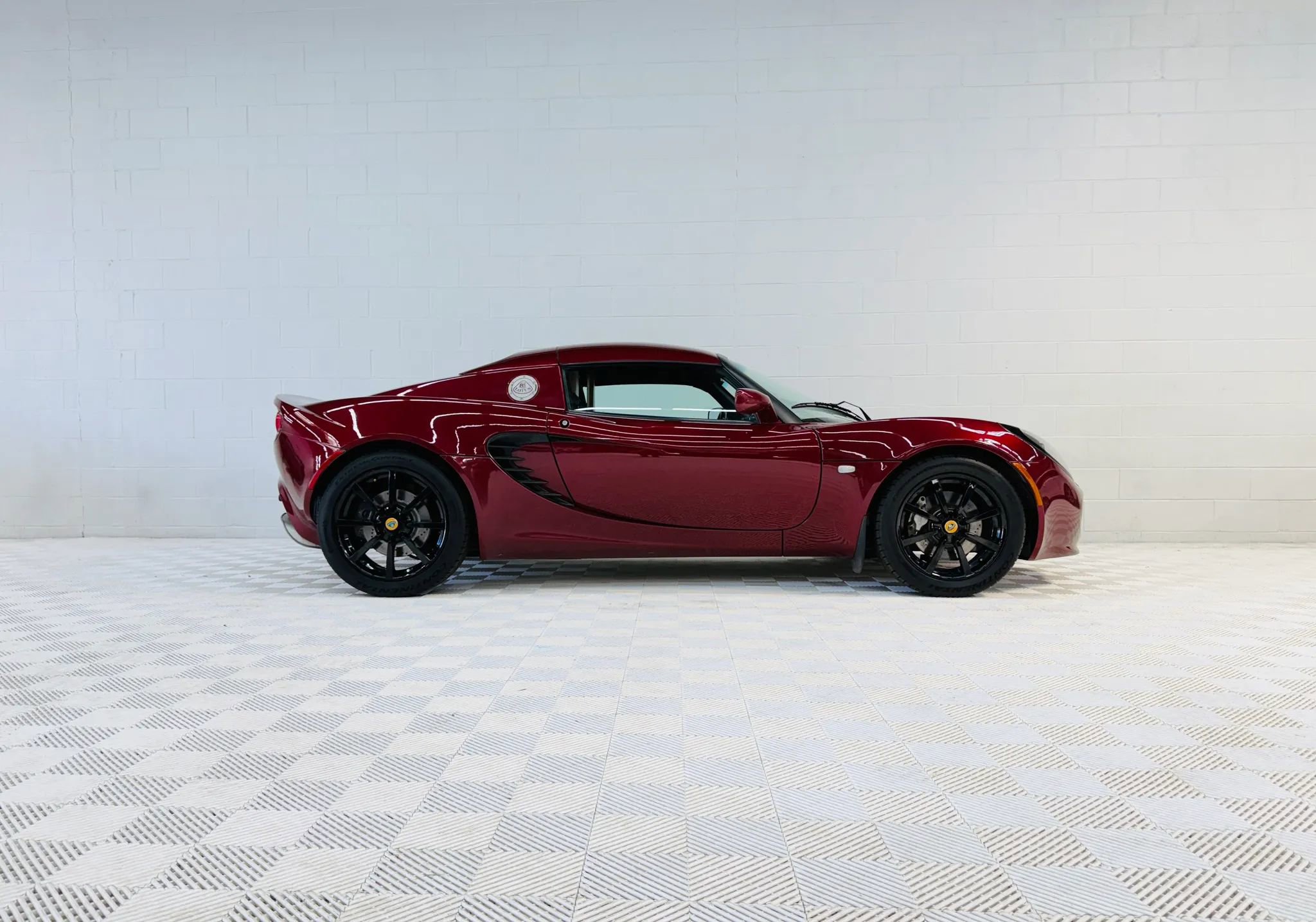 Used 2005 Lotus Elise image 3