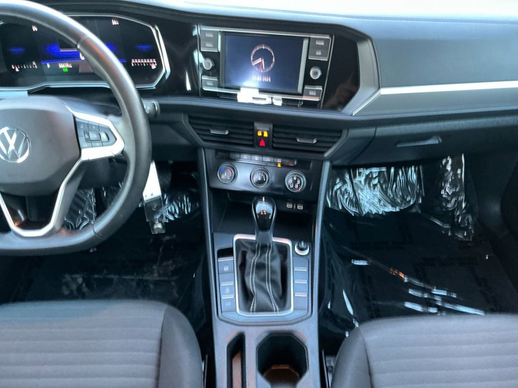 Used 2024 Volkswagen Jetta S image 11