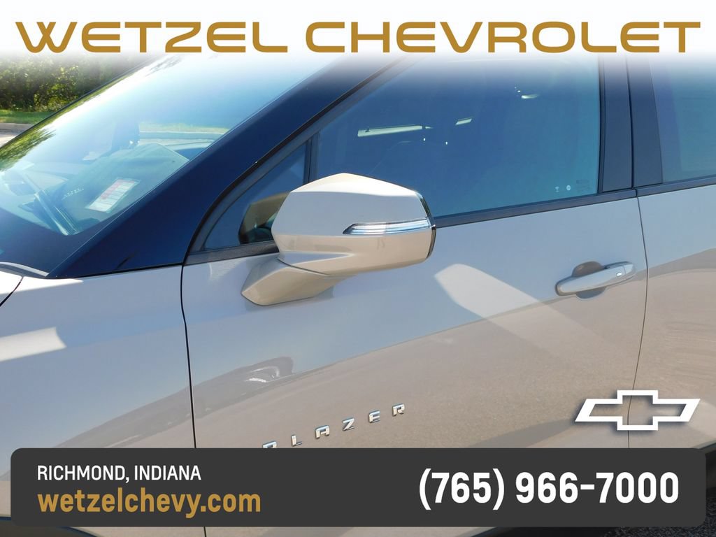 Used 2021 Chevrolet Blazer LT FWD image 11