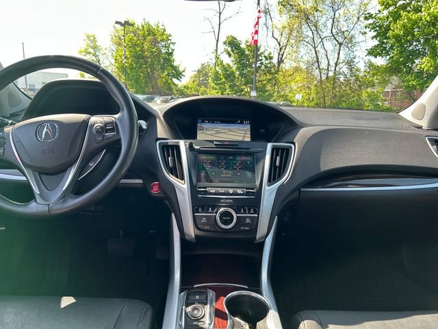 Used 2017 Acura TLX V6 w/ Technology Package FWD image 13