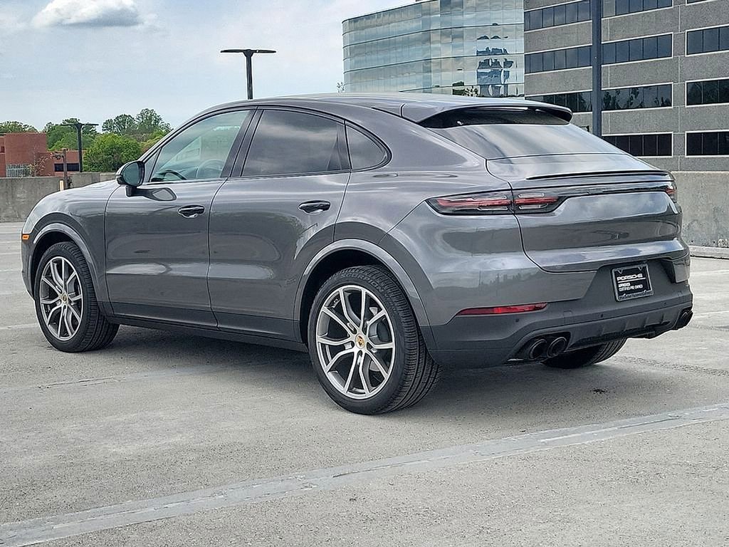 Used 2023 Porsche Cayenne Coupe image 6