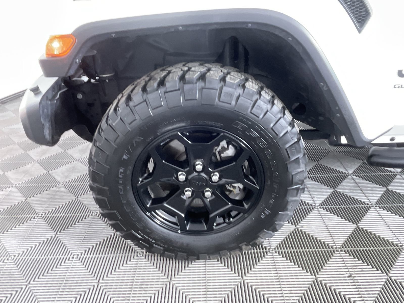 Used 2023 Jeep Gladiator Willys image 26