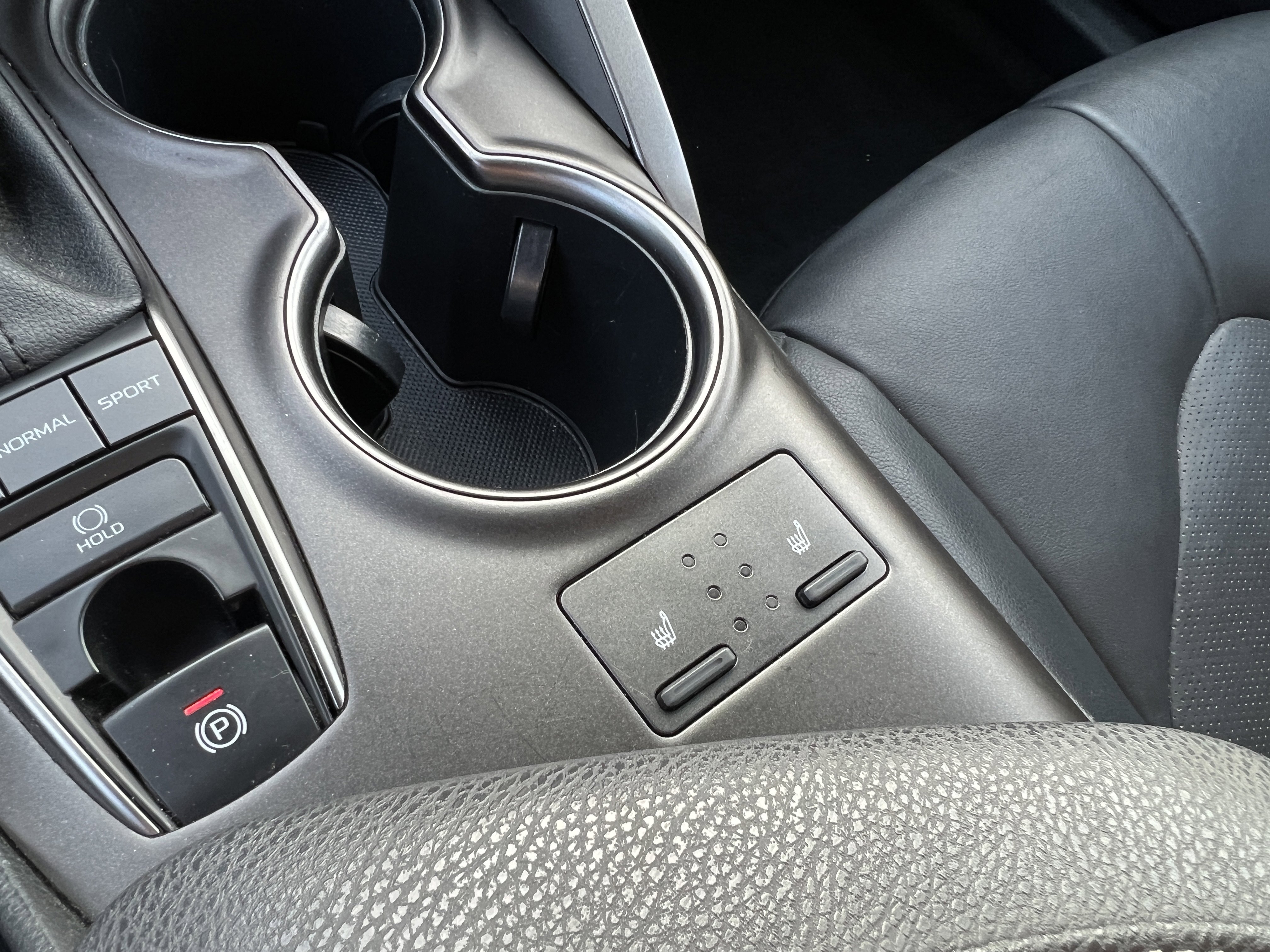 Used 2023 Toyota Camry XSE image 32