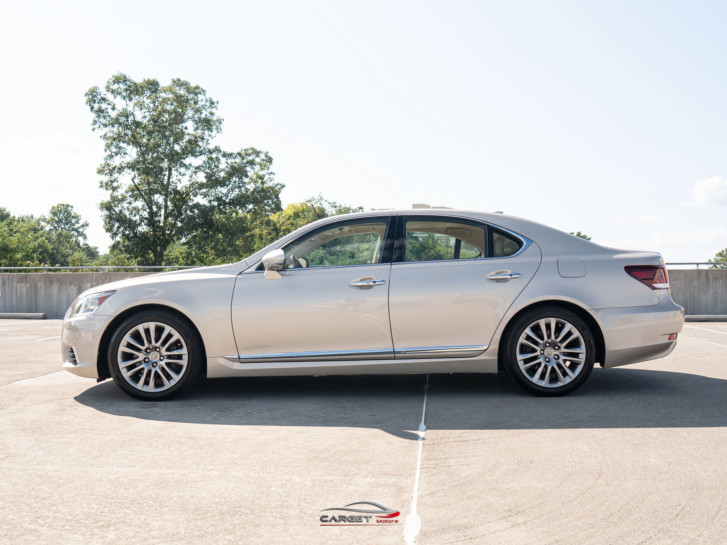 Used 2015 Lexus LS 460 AWD w/ Comfort Package image 4