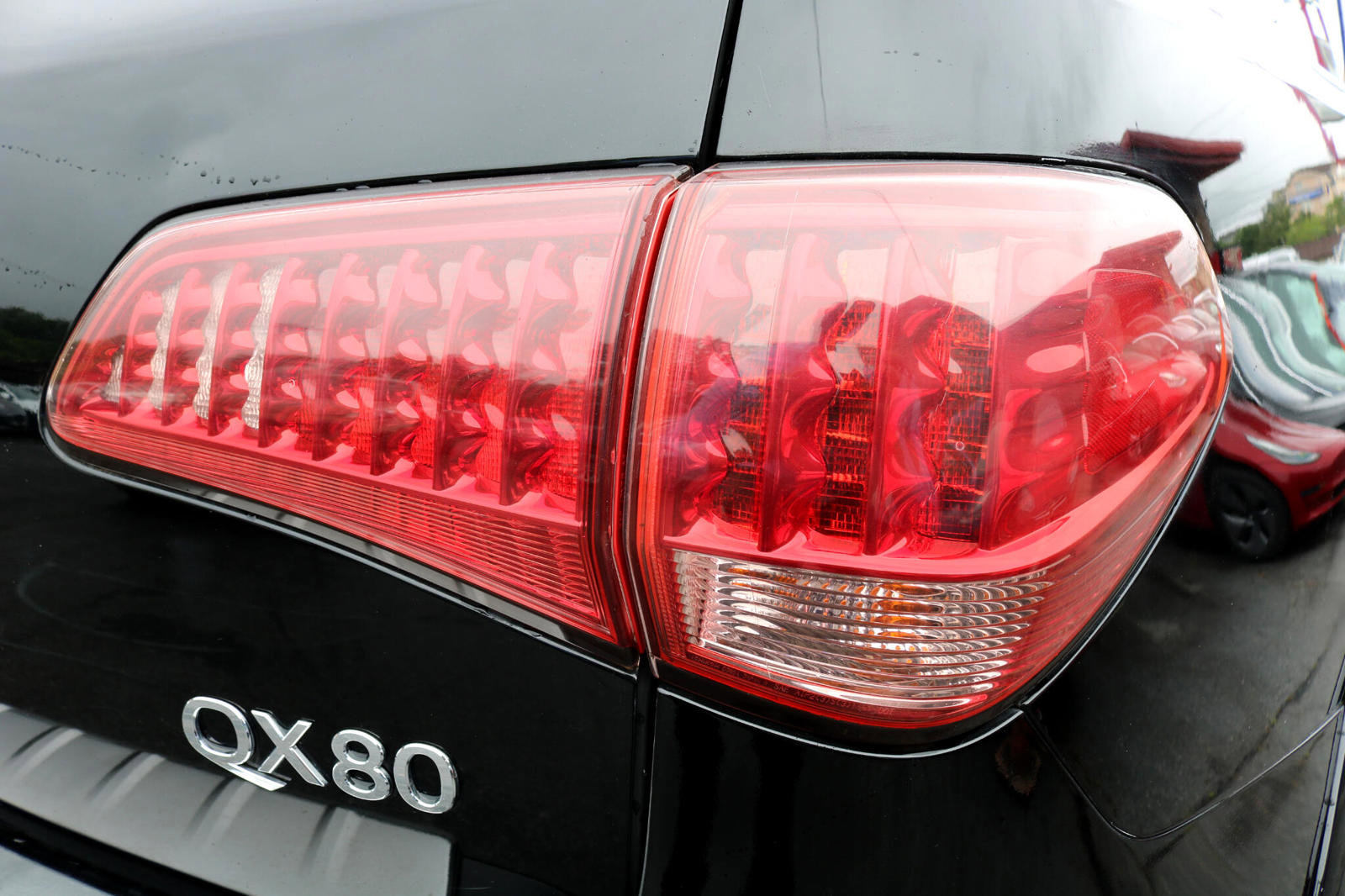 Used 2017 INFINITI QX80 4WD image 10