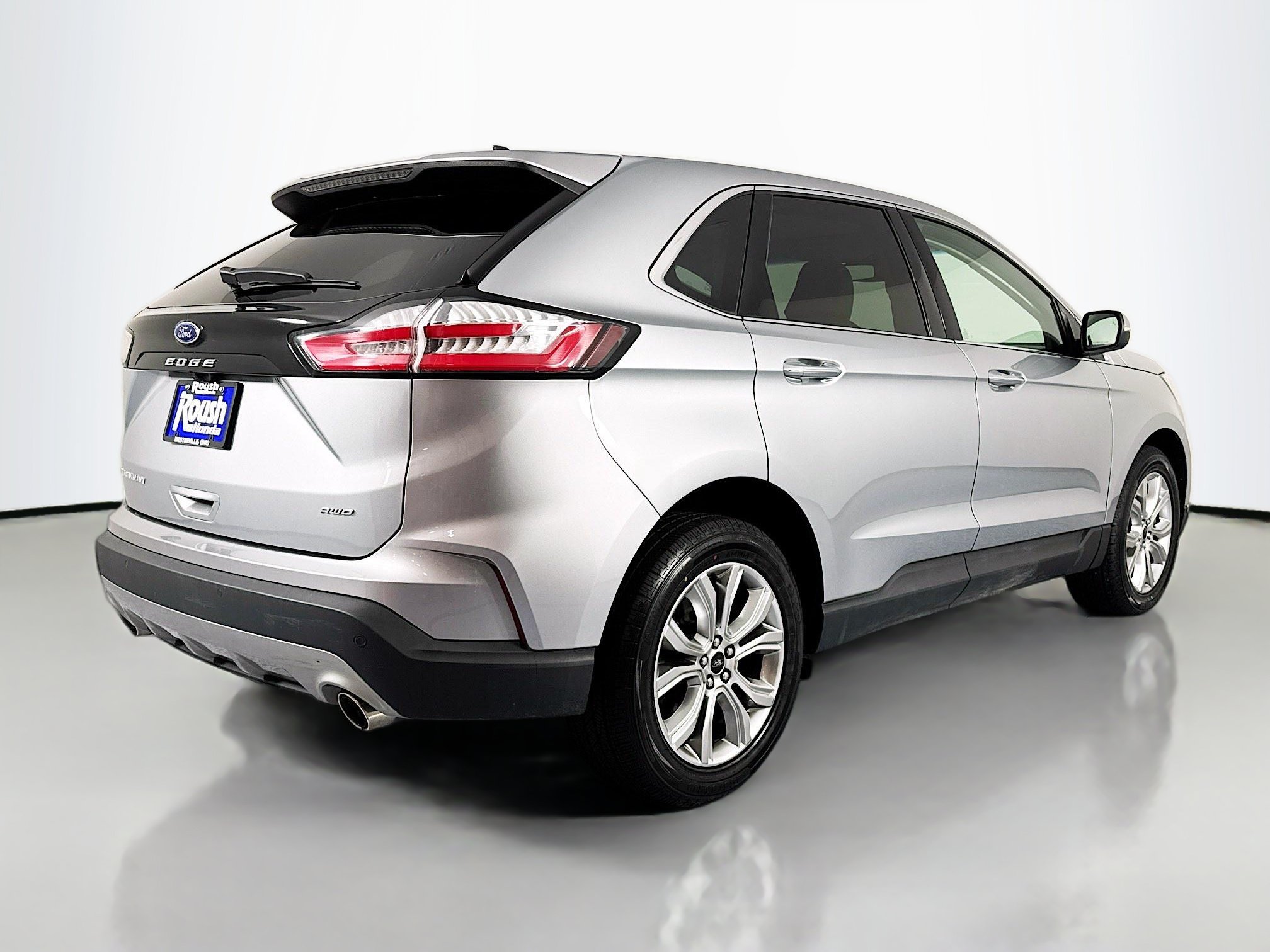 Used 2024 Ford Edge Titanium w/ Equipment Group 301A AWD/4WD image 5