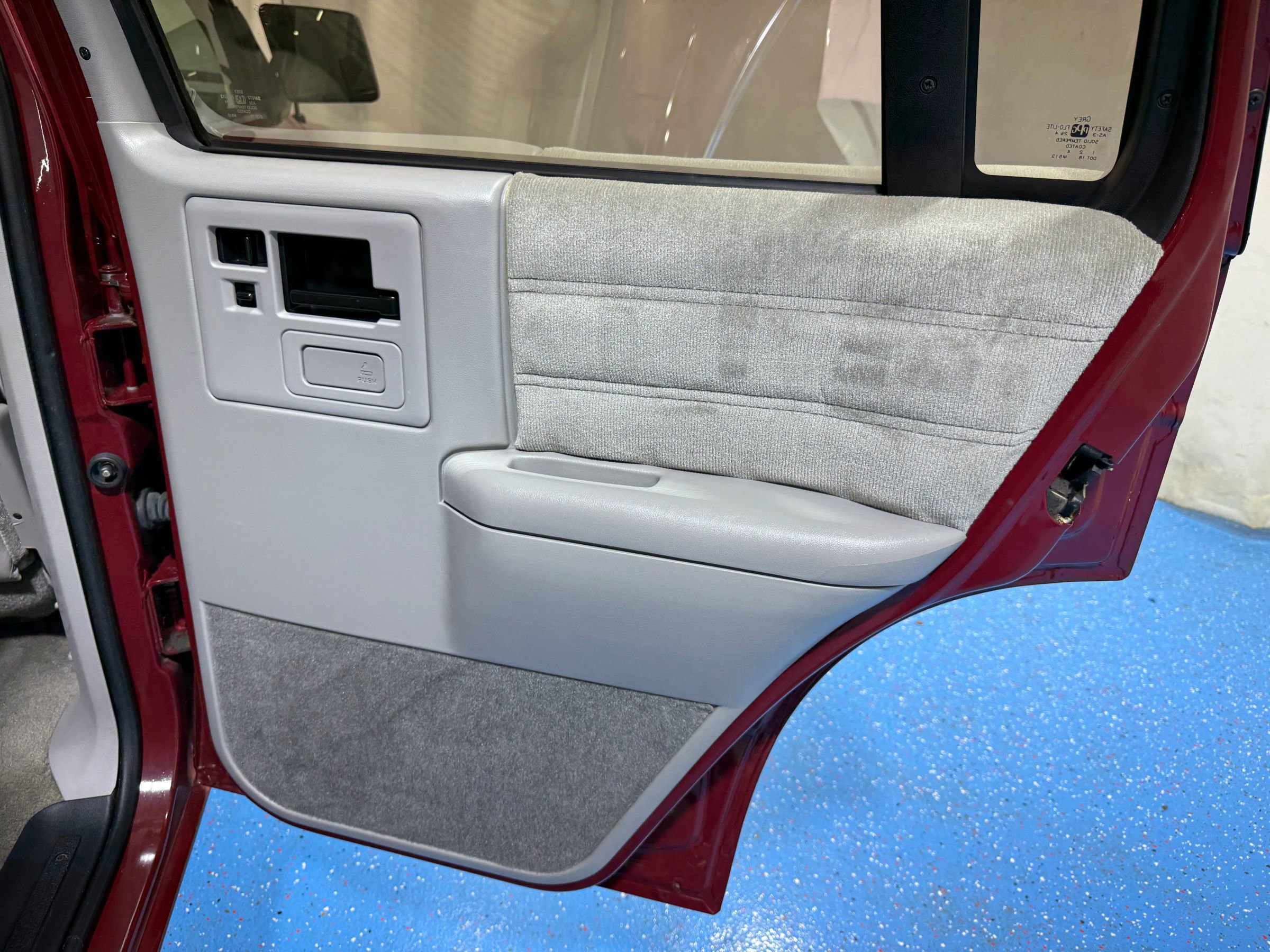 Used 1994 Chevrolet S10 Pickup 4WD 4-Door image 27