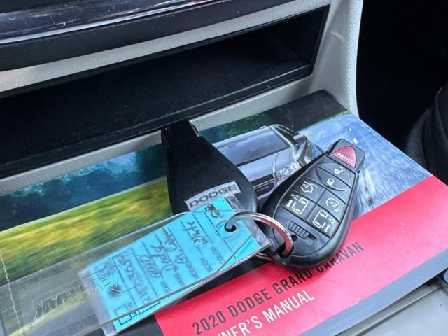 Used 2020 Dodge Grand Caravan SXT FWD image 4
