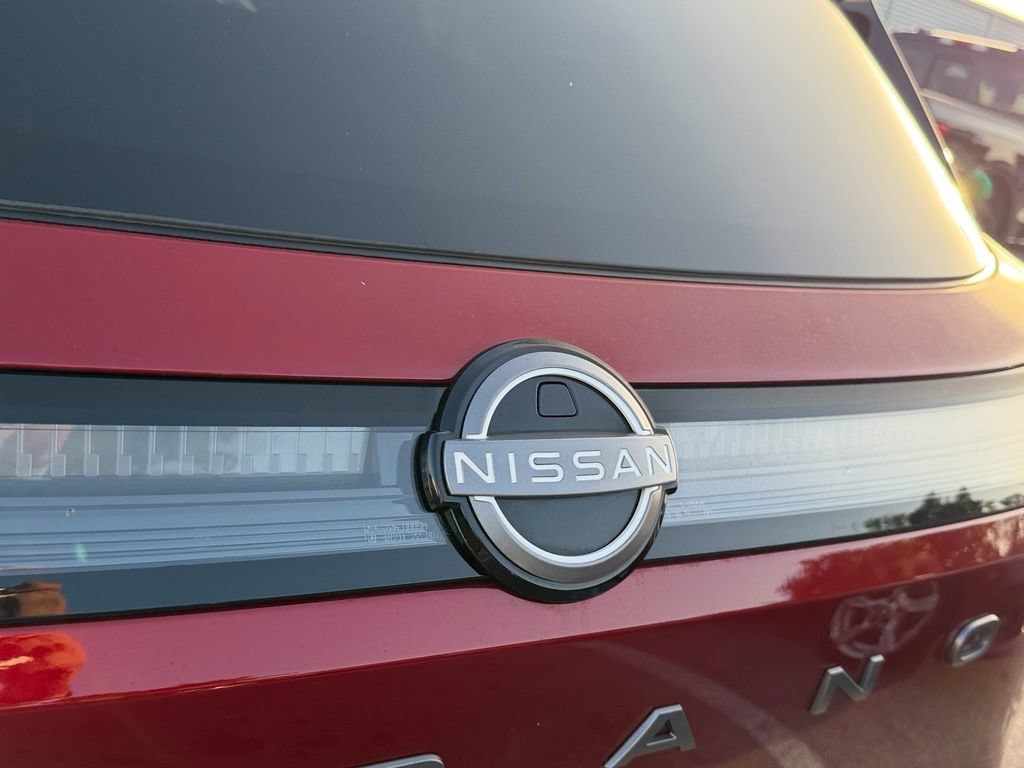 Certified 2025 Nissan Murano SL AWD/4WD image 16
