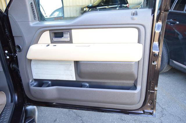 Used 2013 Ford F150 XLT w/ Luxury Equipment Group image 30