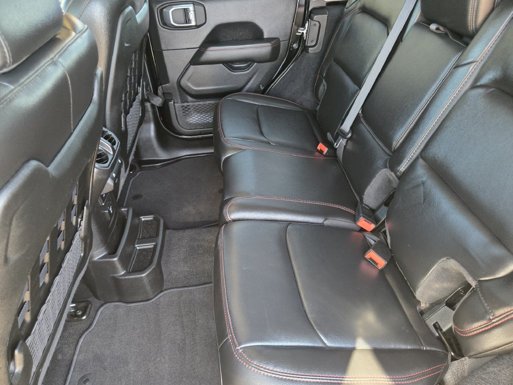 Used 2020 Jeep Wrangler Unlimited Rubicon AWD/4WD image 23