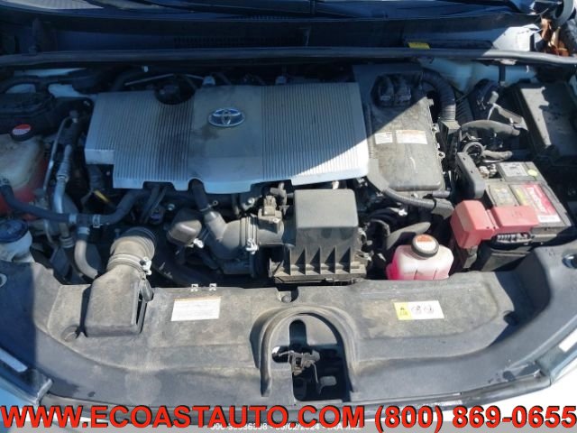 Used 2016 Toyota Prius Four Touring FWD image 7