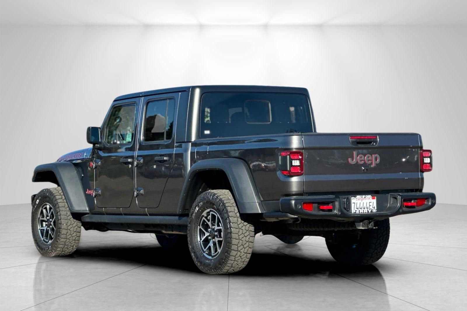 Used 2025 Jeep Gladiator Rubicon w/ Safety Group image 5