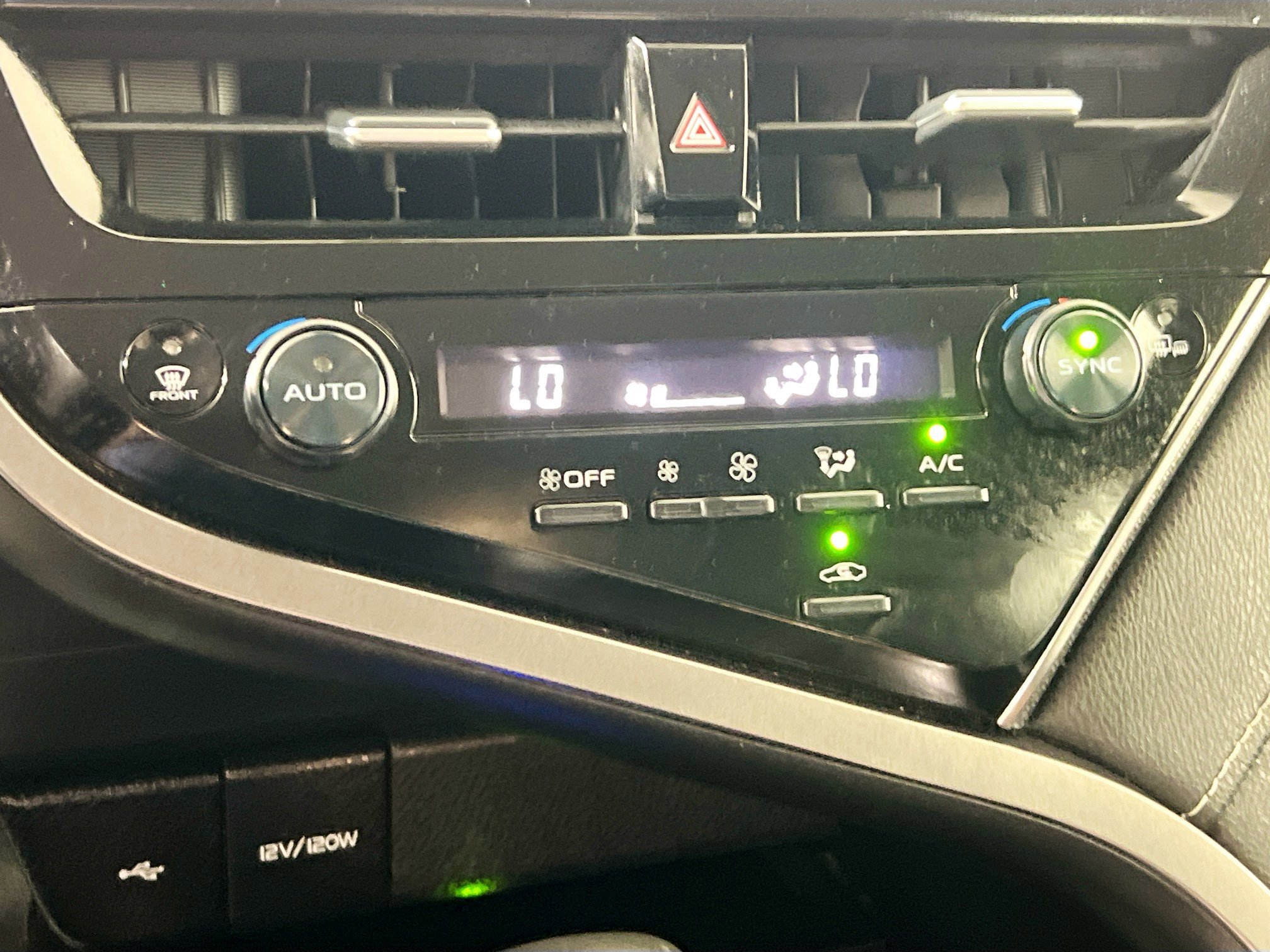 Used 2023 Toyota Camry XSE image 27