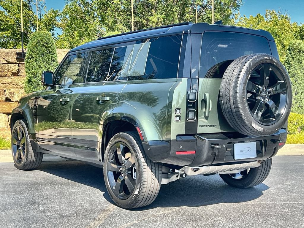 New 2026 Land Rover Defender 110 X-Dynamic SE AWD/4WD image 3