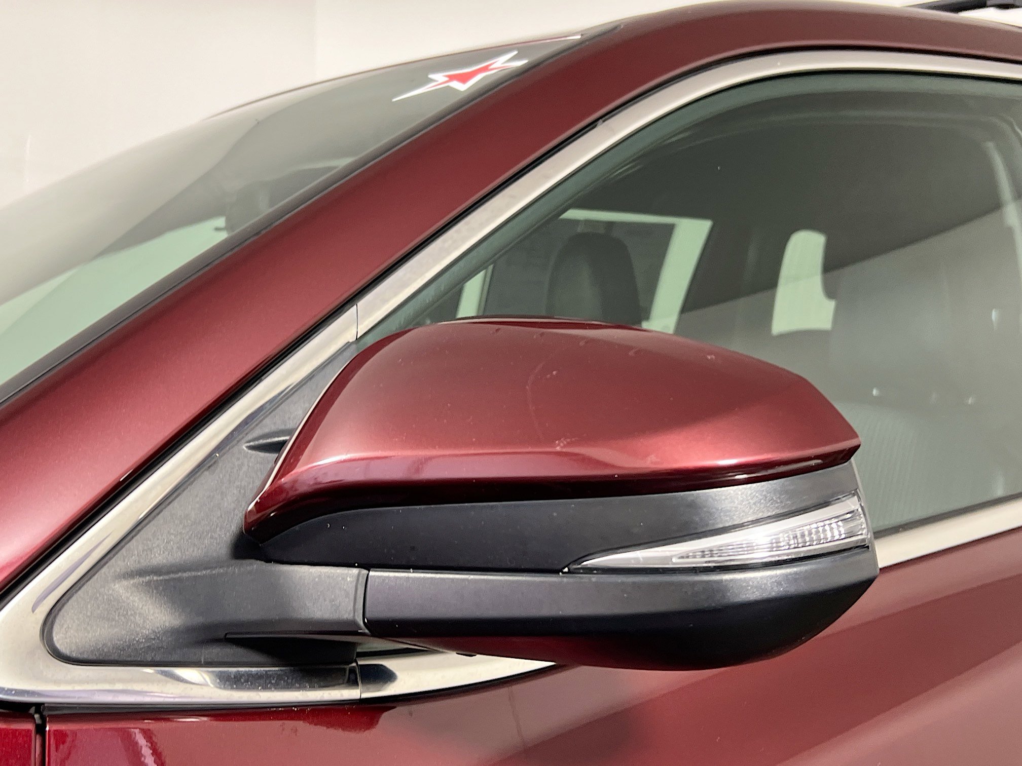 Used 2017 Toyota Highlander Plus image 12