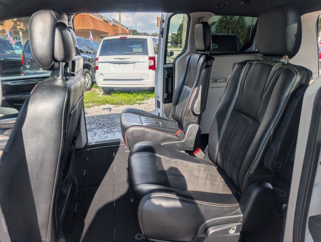 Used 2020 Dodge Grand Caravan SXT FWD image 10