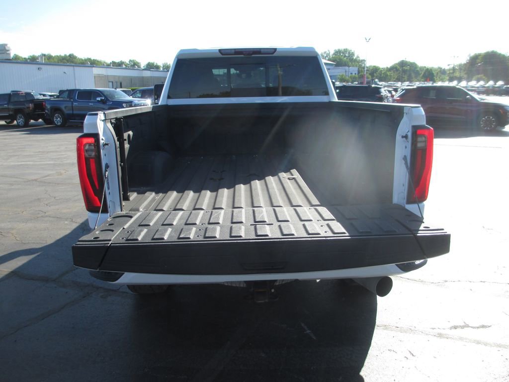 Used 2024 GMC Sierra 2500 Denali Ultimate w/ Max Trailering Package AWD/4WD image 8