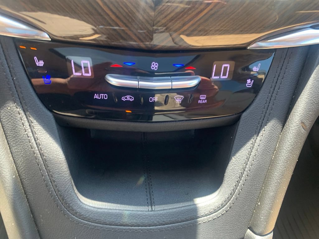 Used 2020 Cadillac XT6 Premium Luxury w/ Platinum Package AWD/4WD image 24