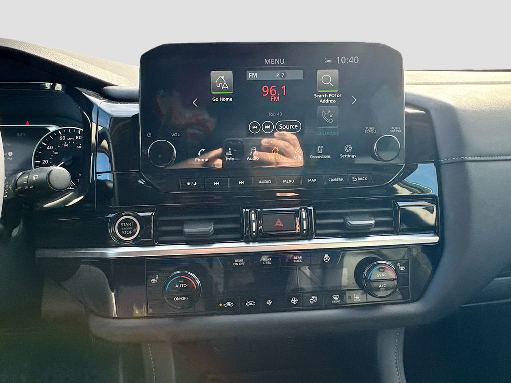 Used 2024 Nissan Pathfinder SL image 16