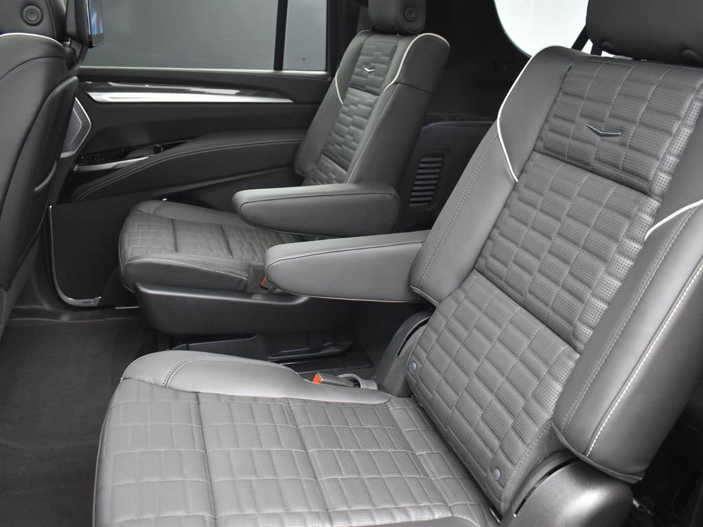 Certified 2026 Cadillac Escalade ESV V w/ LPO, ONYX Package image 28