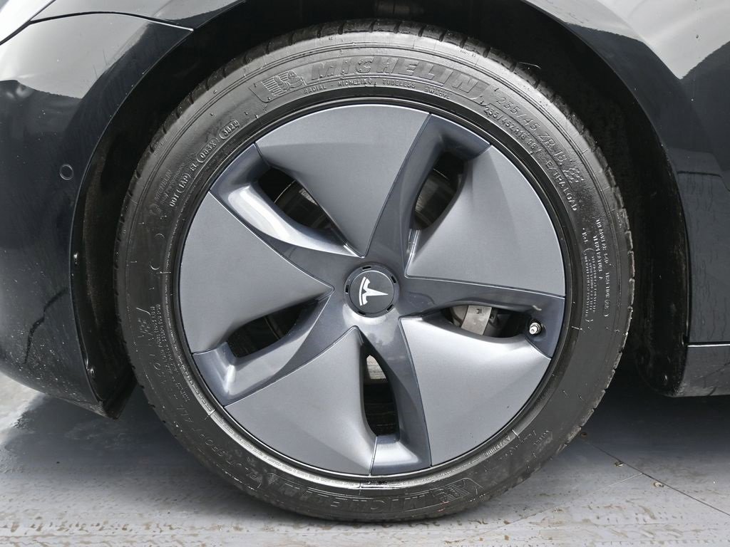 Used 2018 Tesla Model 3 Long Range image 10