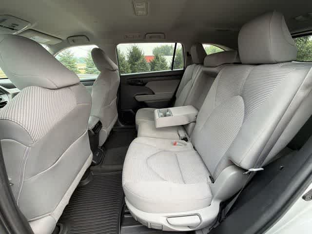 Used 2023 Toyota Highlander LE w/ Protection Package #3 (TMS) FWD image 17