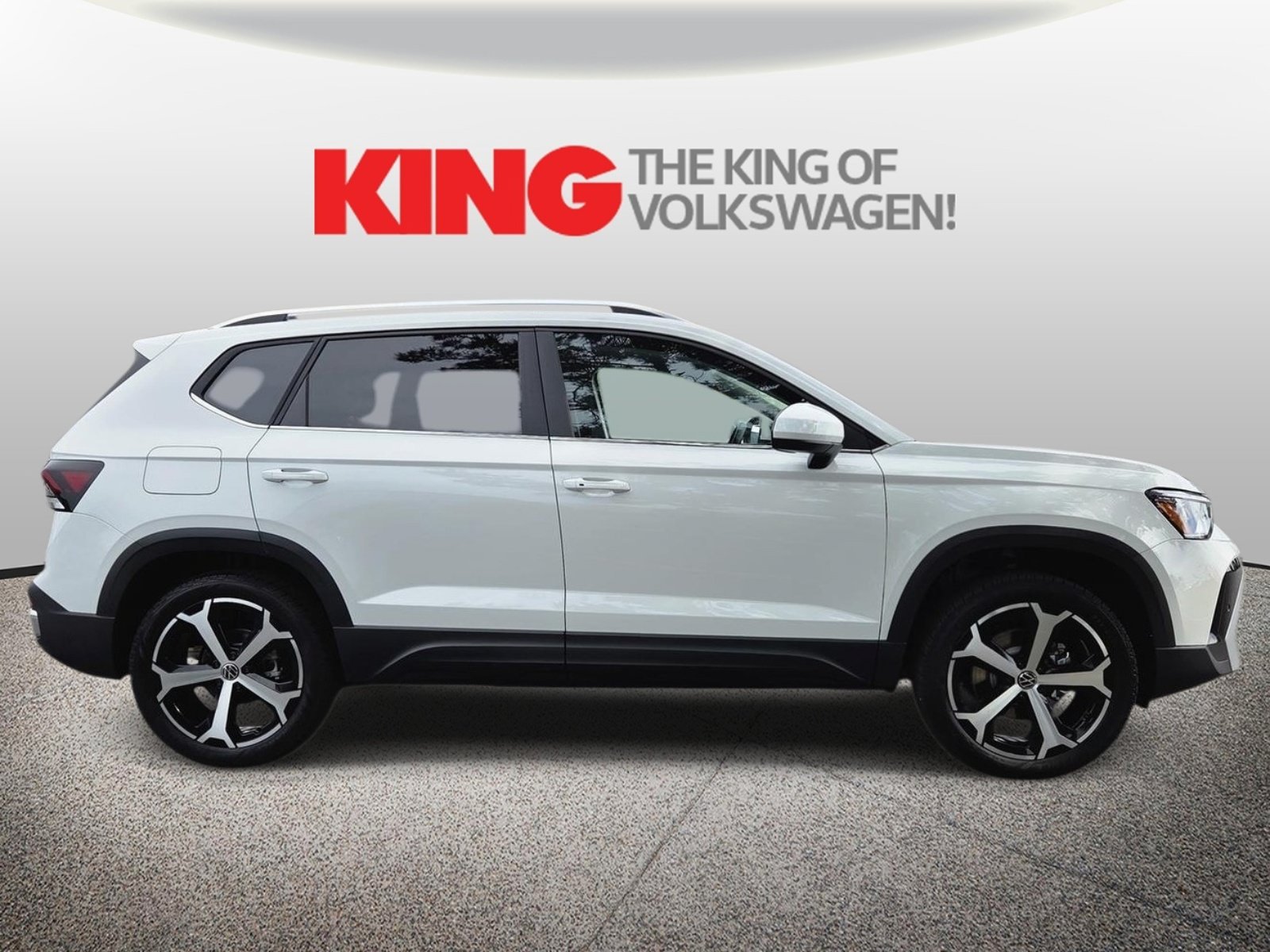 New 2026 Volkswagen Taos SEL AWD/4WD image 2