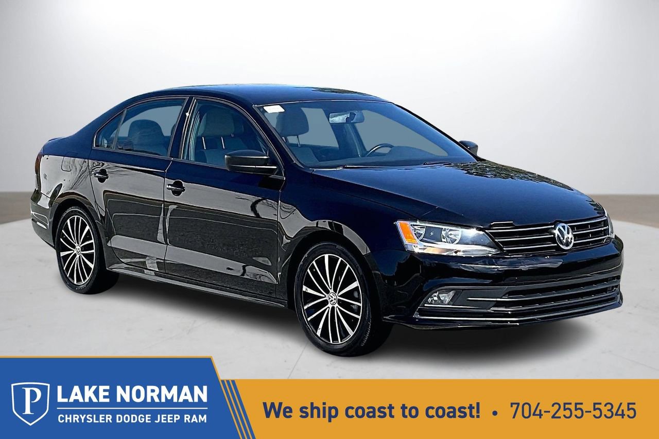 Used 2016 Volkswagen Jetta Sport image 1