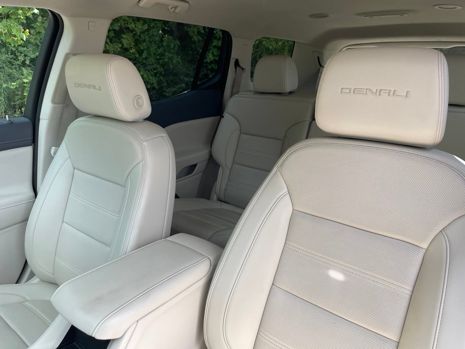 Used 2023 GMC Acadia Denali FWD image 30