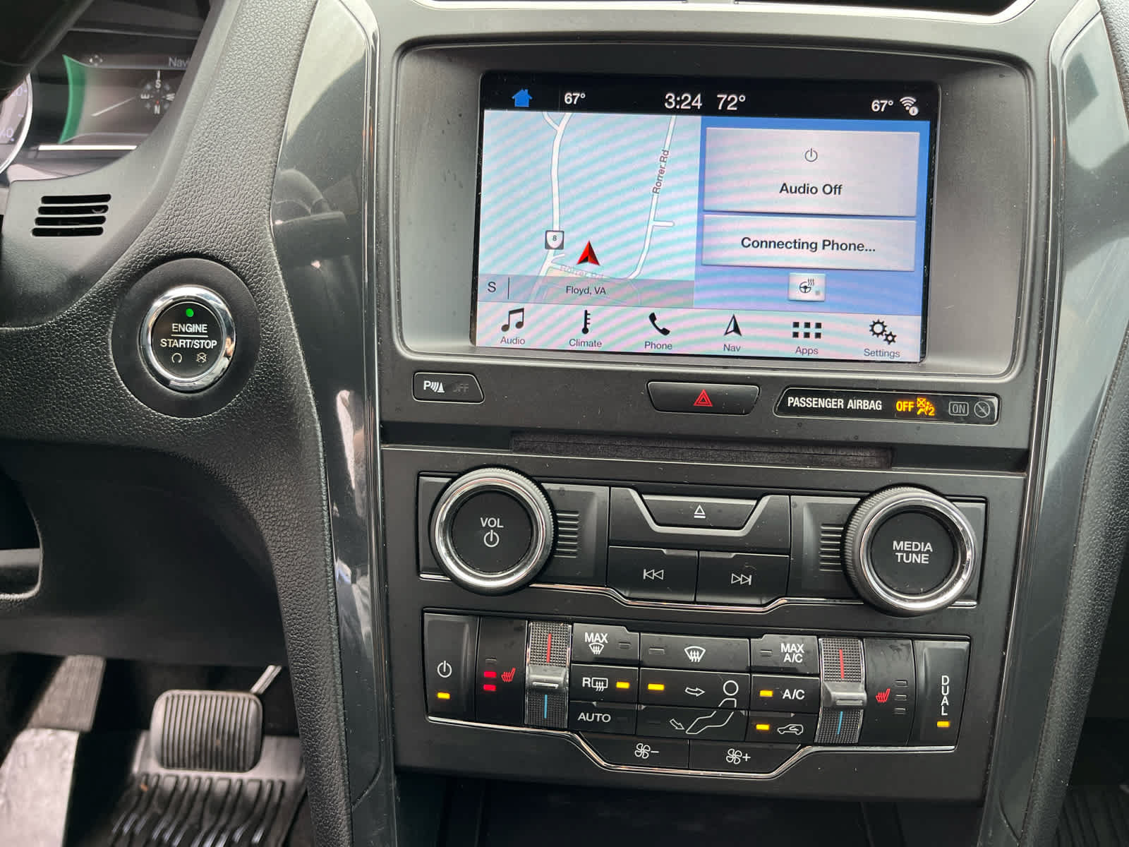 Used 2018 Ford Explorer XLT w/ Equipment Group 201A AWD/4WD image 18