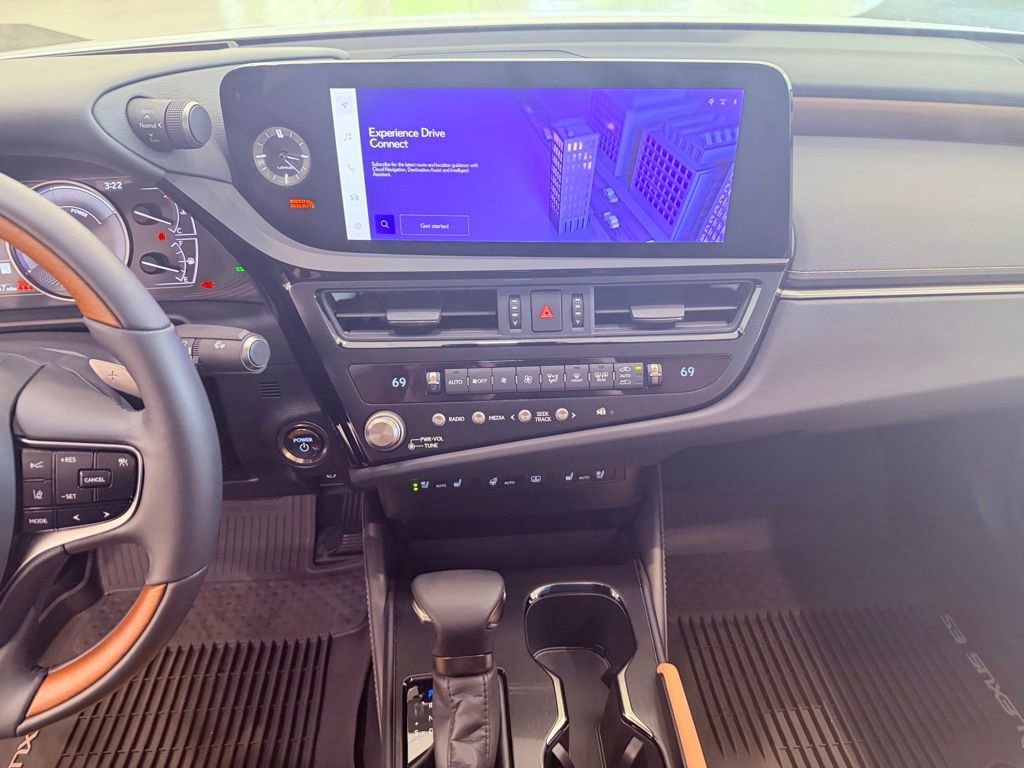 Used 2025 Lexus ES 300h w/ Technology Package FWD image 23