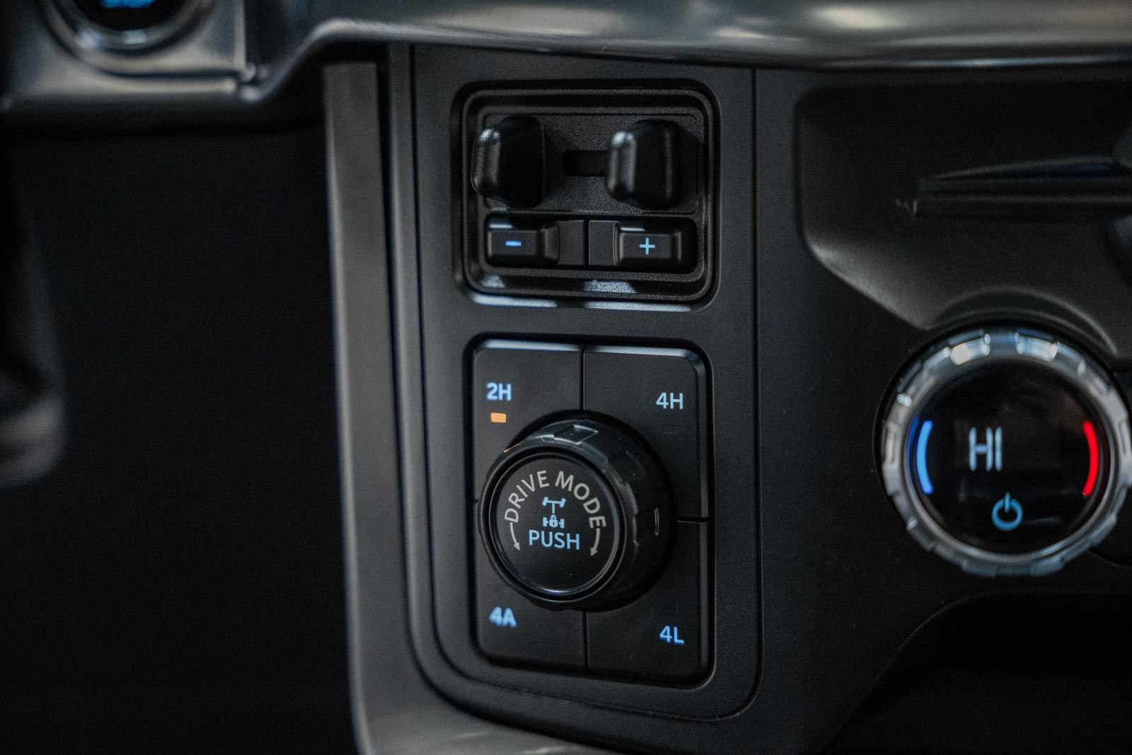 Certified 2021 Ford F150 Lariat w/ Equipment Group 502A High image 33