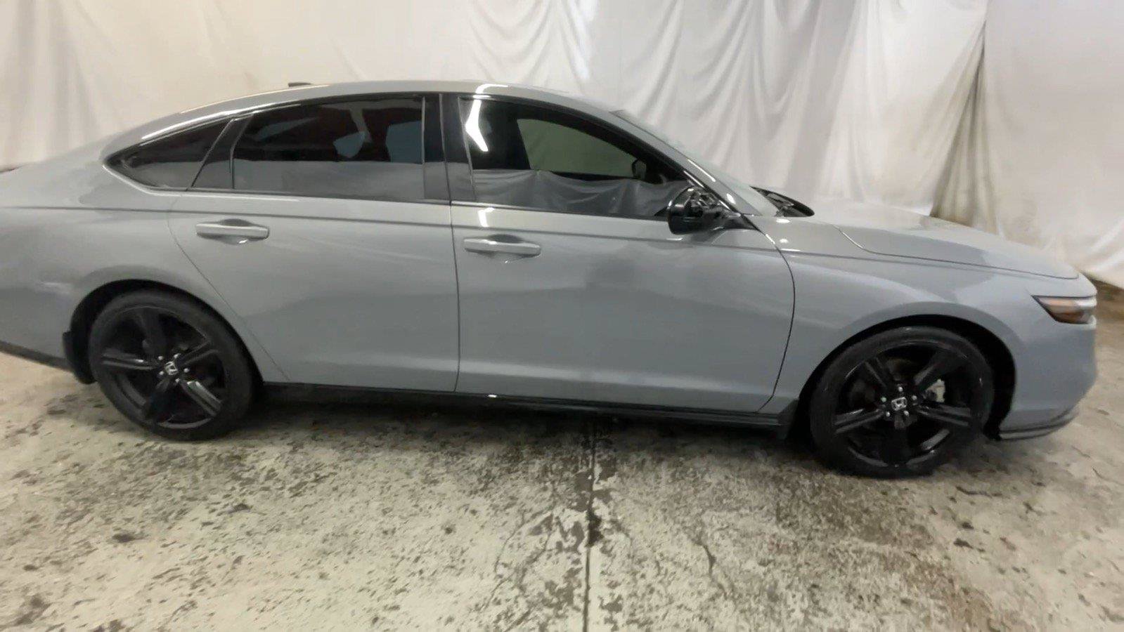 Used 2025 Honda Accord Sport image 5