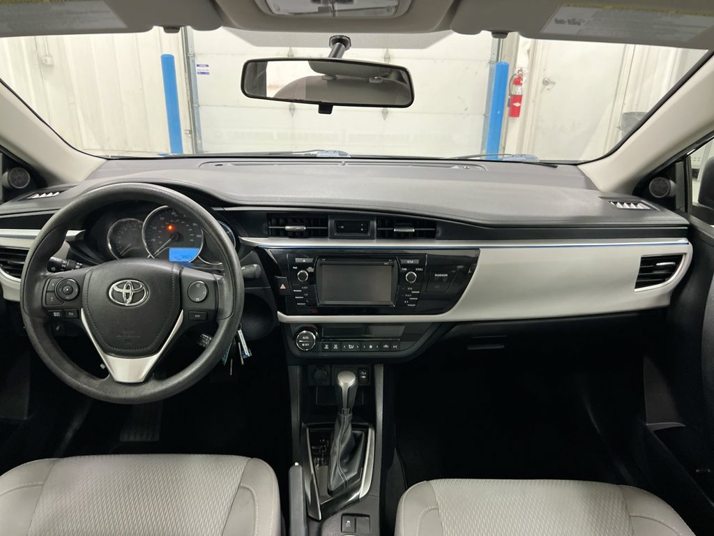 Used 2016 Toyota Corolla LE FWD image 10