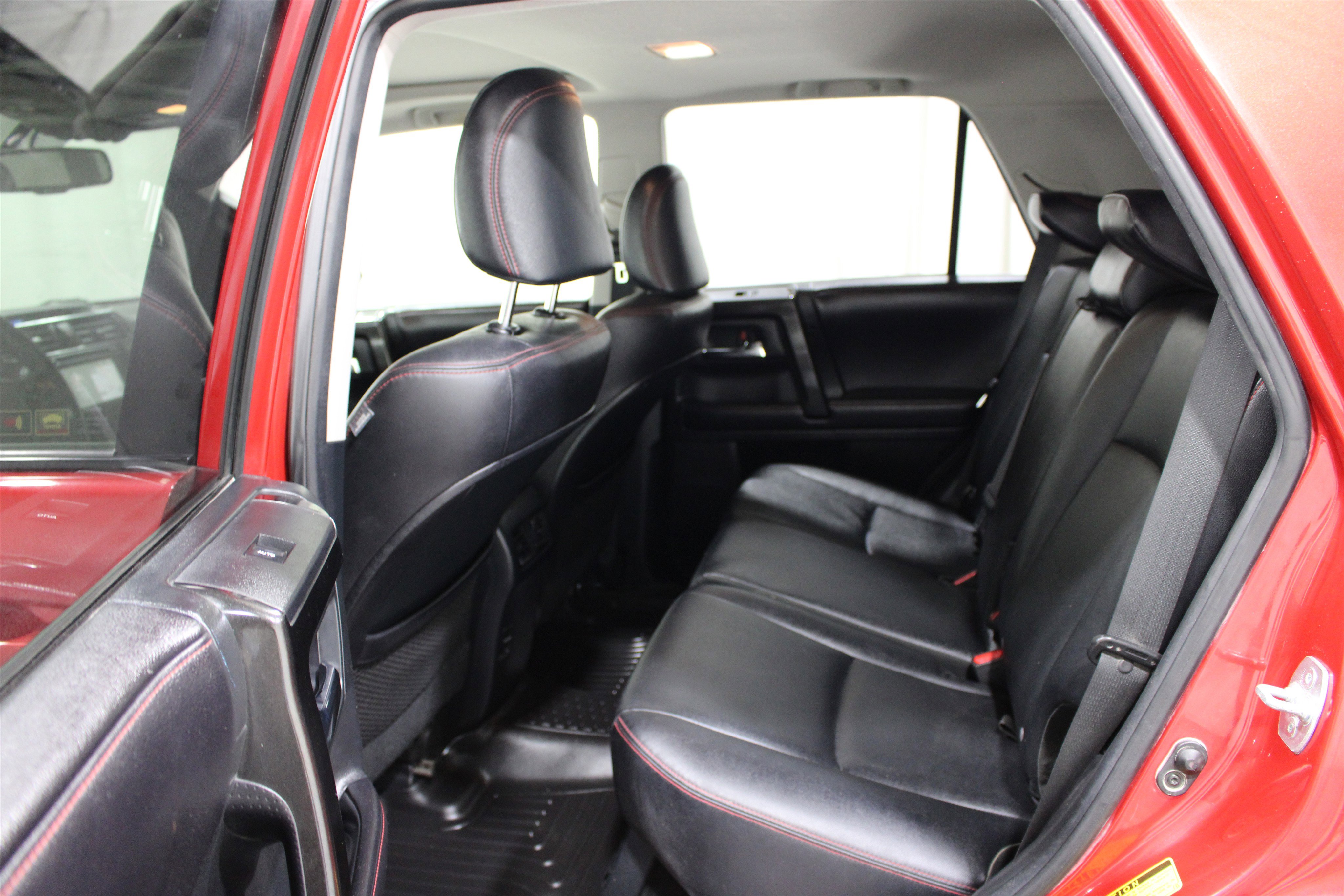 Used 2016 Toyota 4Runner Trail Premium AWD/4WD image 19