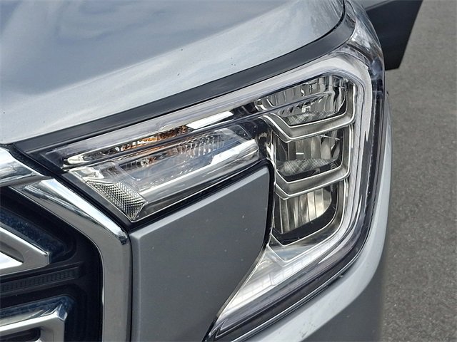Used 2024 GMC Terrain SLT image 8