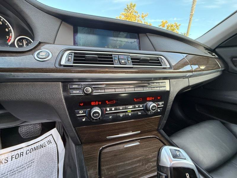 Used 2009 BMW 750i RWD image 66