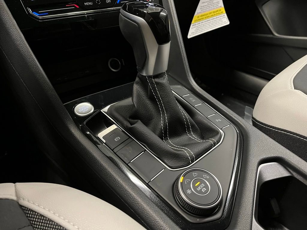 New 2026 Volkswagen Taos SE image 14