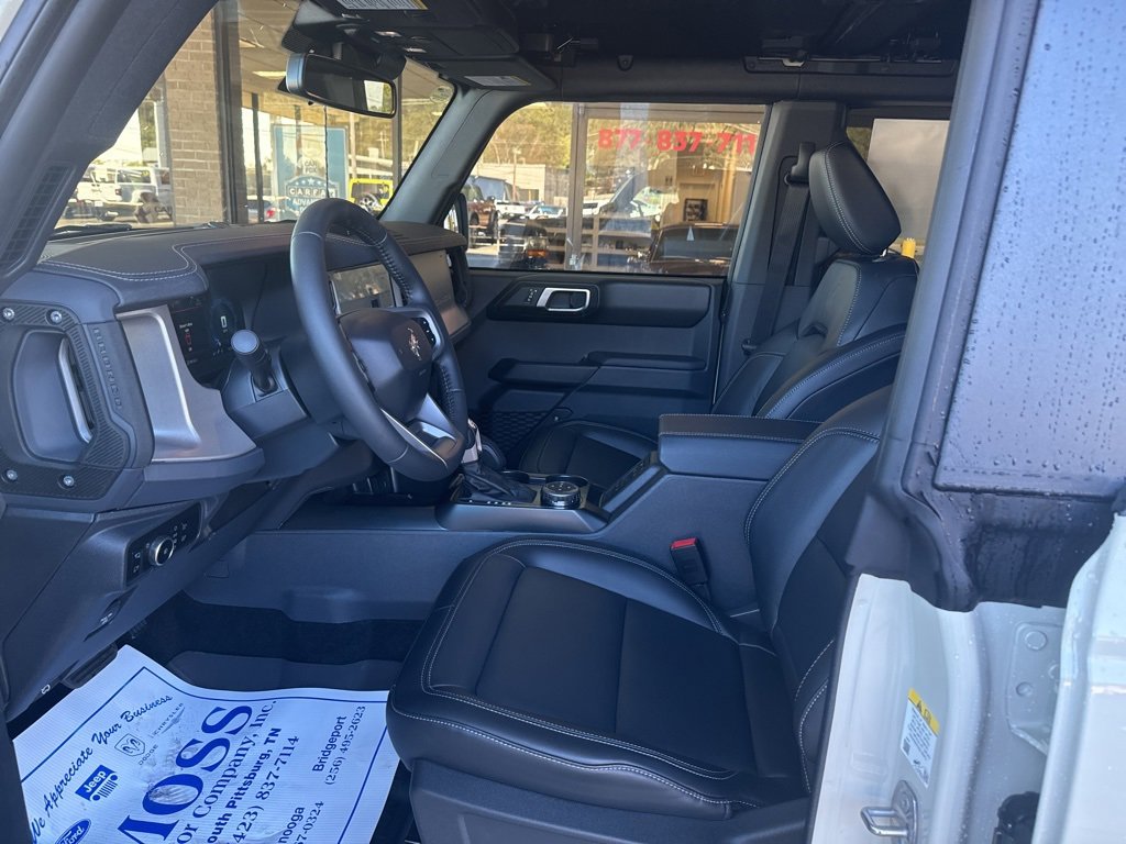 New 2025 Ford Bronco Outer Banks w/ Sasquatch Package image 8